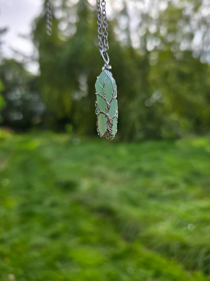 Tree of Life Necklace with Green Aventurine – Jewelry with Natural Beauty