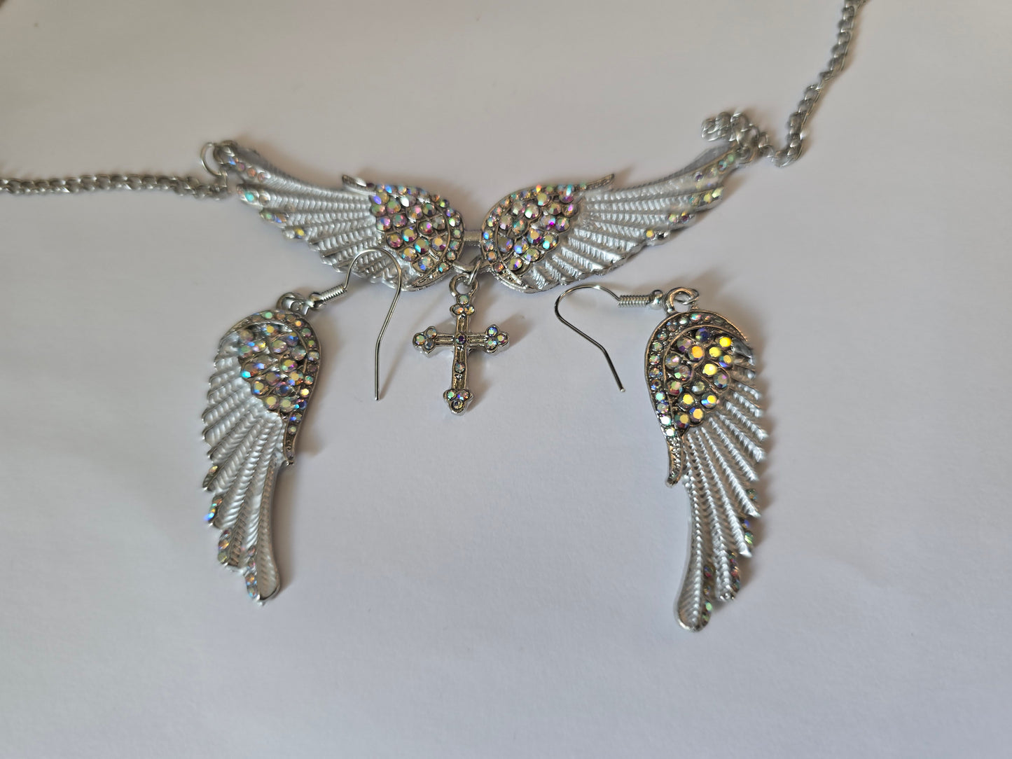 Angel Wing Jewelery Set with Cross – Necklace and Earrings